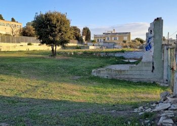 verso sud fianco strada - Terreno edificabile Cagliari - foto 2