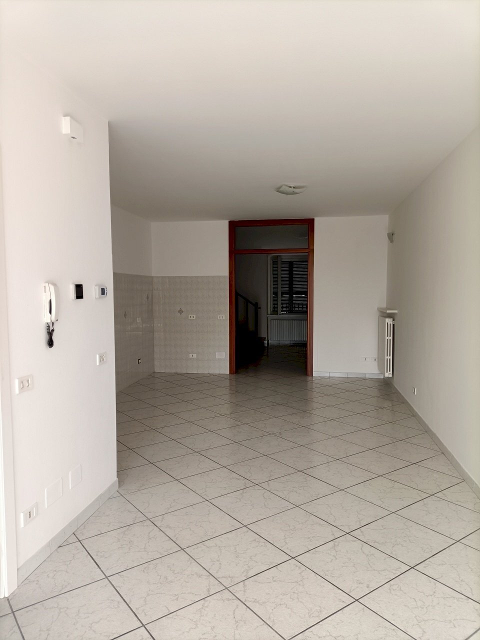 soggiorno - Villa Trifamiliare centrale, Castel San Giovanni - foto 3