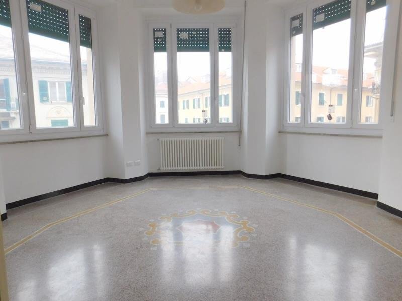 Office Savona (neighborhood Centro storico) - photo 1