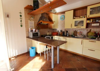 Cucina - Trilocale Avegno - foto 11