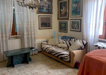 1037826_eny23m.jpeg - Appartamento Viale Stazione 61, Massa - foto 1