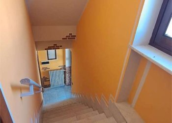 Portion of a house Castellinaldo d'Alba - photo 9