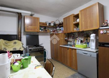 Independent house Via Canale, Baiso - photo 15