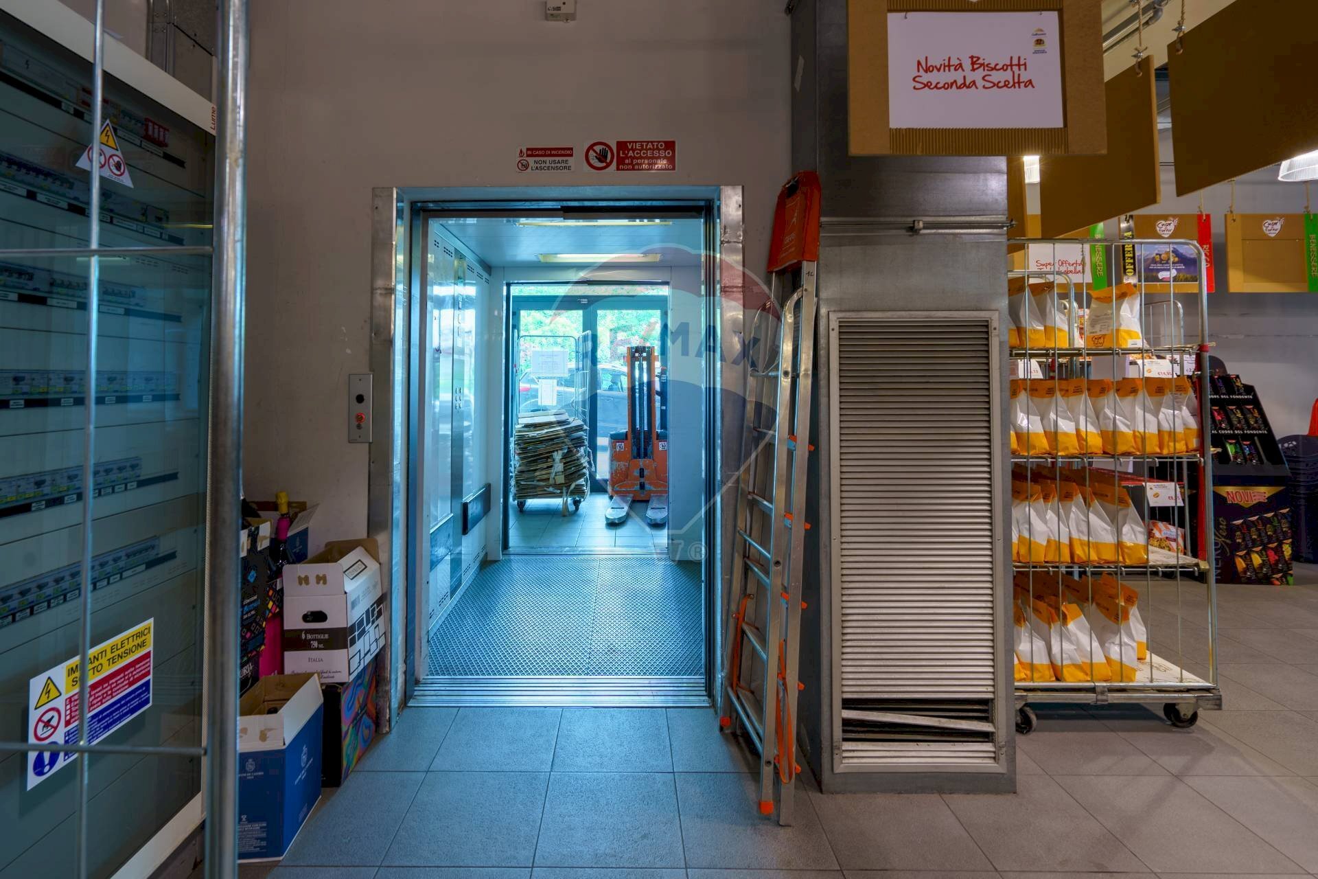 Locale Commerciale Strada Provinciale ex SS 525, Lallio - foto 3