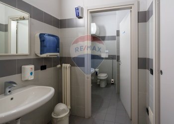 Locale Commerciale Strada Provinciale ex SS 525, Lallio - foto 13