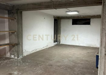 2-WhatsApp Image 2023-09-26 at 20.47.39 (1) copia - Box Via Moncada 1, Sant'Agata Li Battiati - foto 12