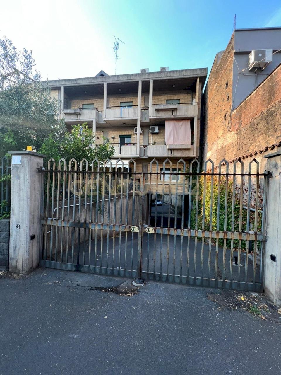 WhatsApp Image 2023-08-30 at 20.37.05.jpeg - Box Via Moncada 1, Sant'Agata Li Battiati - foto 3