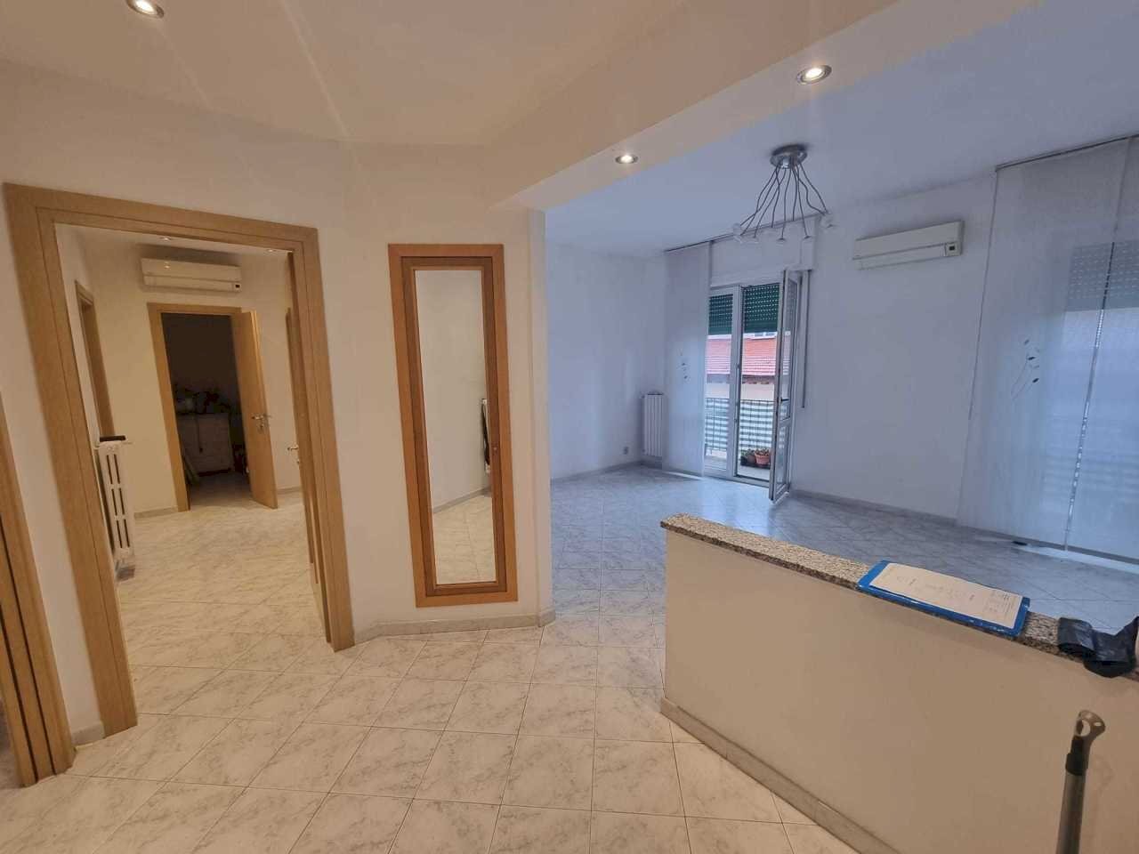 vit1.jpg - Four-room apartment Livorno - photo 2