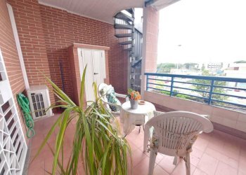 72788e97-f27b-42d0-ad7c-e00ee0be6003.JPG - Attic Via Andrea Millevoi 401, Roma - photo 24