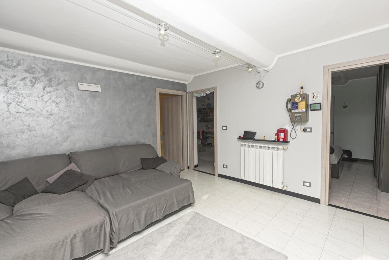 SOGGIORNO (2).jpg - Appartamento Via Martiri della Libertà 91, Campomorone - foto 3