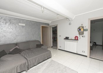 SOGGIORNO (2).jpg - Appartamento Via Martiri della Libertà 91, Campomorone - foto 3