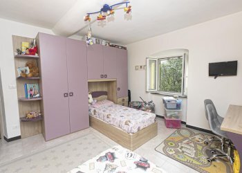 CAMERA 2 (2).jpg - Appartamento Via Martiri della Libertà 91, Campomorone - foto 12