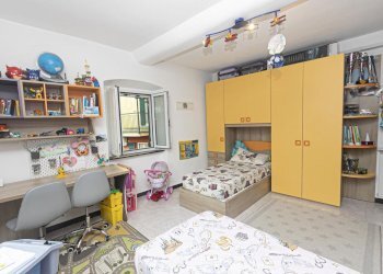 CAMERA 2 (4).jpg - Appartamento Via Martiri della Libertà 91, Campomorone - foto 14