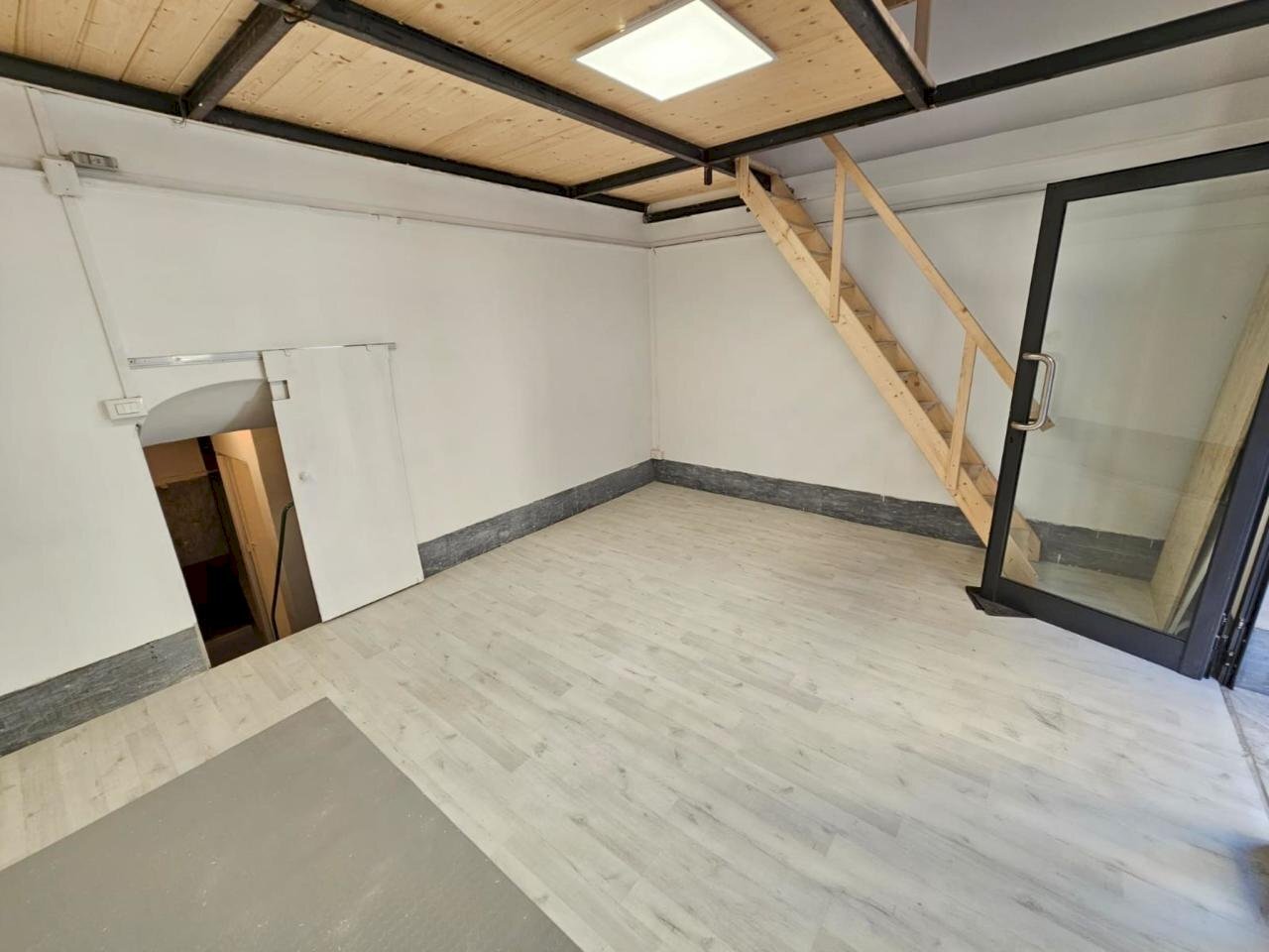 PIANO STRADA (5).jpg - Commercial Premises Via Giovanni Tommaso Invrea 46, Genova - photo 3