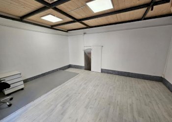 PIANO STRADA (6).jpg - Locale Commerciale Via Giovanni Tommaso Invrea 46, Genova - foto 4