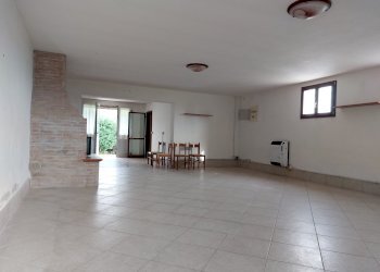 interno - Deposito frazione Ponticelli, Imola - foto 3