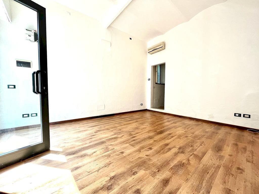 WhatsApp Image 2022-05-10 at 16.11.11 (2).jpeg - Locale Commerciale Via del Gelsomino, Firenze - foto 3