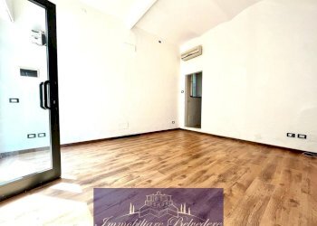 WhatsApp Image 2022-05-10 at 16.11.11 (2).jpeg - Locale Commerciale Via del Gelsomino, Firenze - foto 13