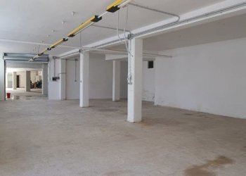 Capannone Cesare Battisti, Triggiano - foto 2