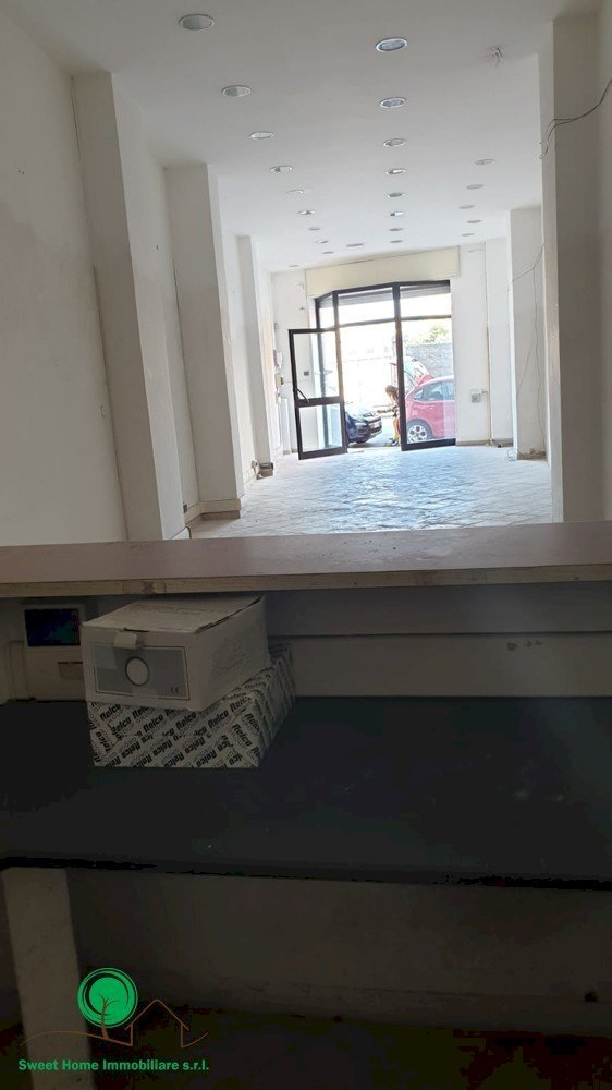 Shop Via Capruzzi, Bari - photo 2