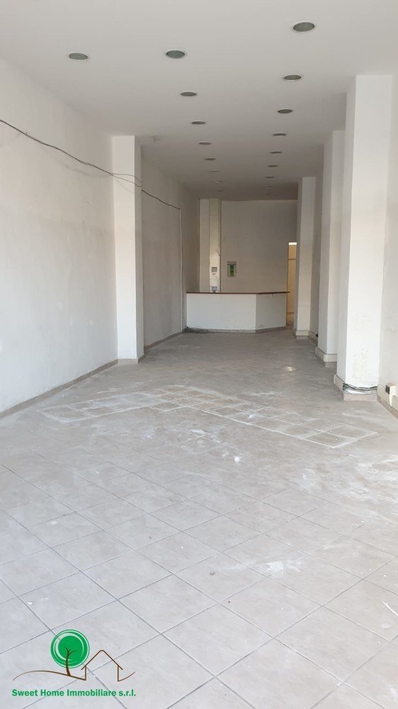 Shop Via Capruzzi, Bari - photo 3