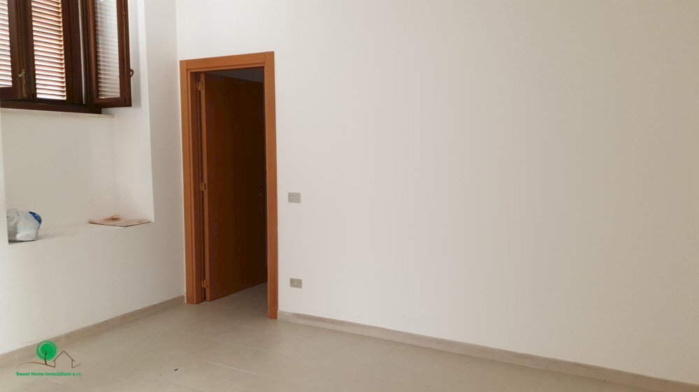 Trilocale Piazza Umberto I, Noicàttaro - foto 3