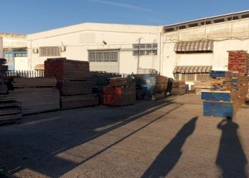 Capannone Via Casamassima, Capurso - foto 1