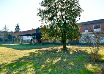 Vista Frontale.jpeg - Capannone Via Guido Rossa, San Pietro in Casale - foto 1