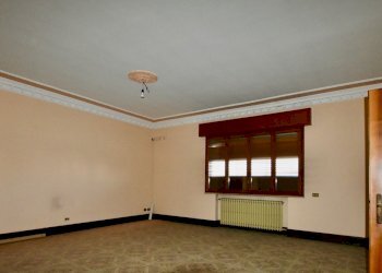 Sala.jpeg - Capannone Via Guido Rossa, San Pietro in Casale - foto 19