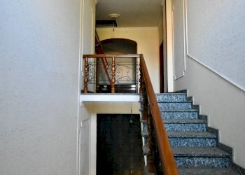 Vano Scala.jpeg - Capannone Via Guido Rossa, San Pietro in Casale - foto 20