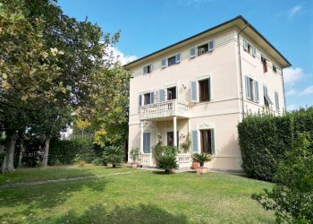 vendesi villa liberty con giardino lucca capannori - Villa Via Roma, Porcari - foto 5