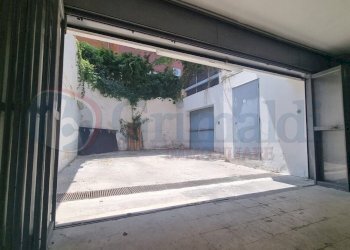 20714ff7-9f39-4fc1-9b25-affcd30a72e5.jpg - Commercial Premises Via della Resistenza 76, Bari - photo 3