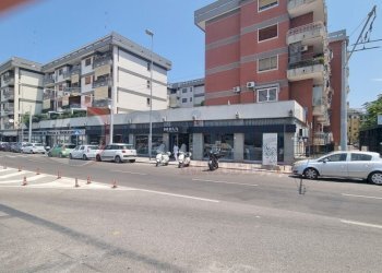 3c4d5cfa-fc90-49e2-aa89-826fb01188e8.jpg - Commercial Premises Via della Resistenza 76, Bari - photo 7