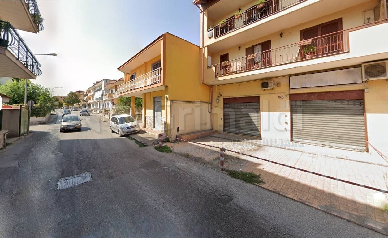 01.JPG - Locale Commerciale Giugliano in Campania - foto 1