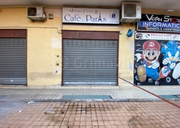 02.JPG - Locale Commerciale Giugliano in Campania - foto 2