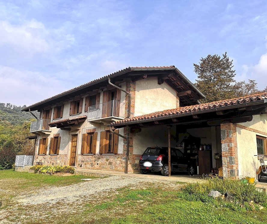 Casale frazione vaglio - case sparse, 99, Zumaglia - foto 1