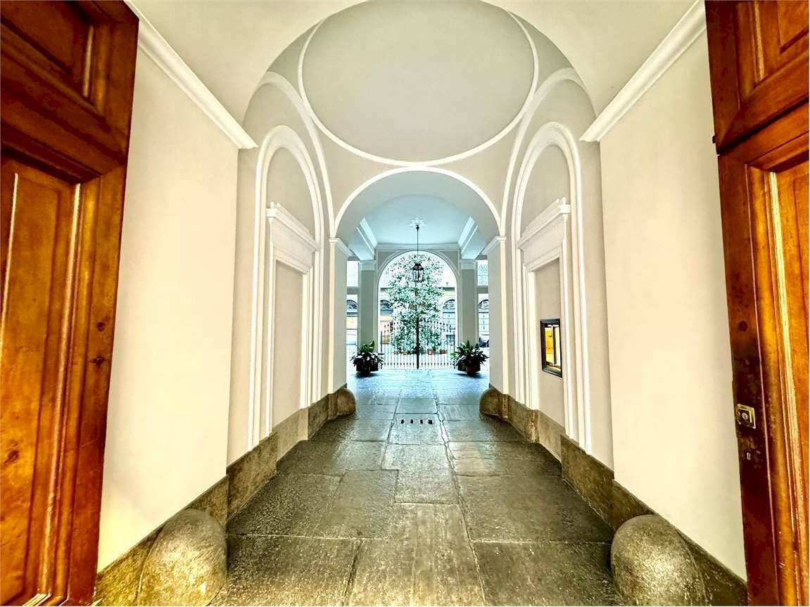 Appartamento Via Carlo Alberto, Torino (zona Centro) - foto 2