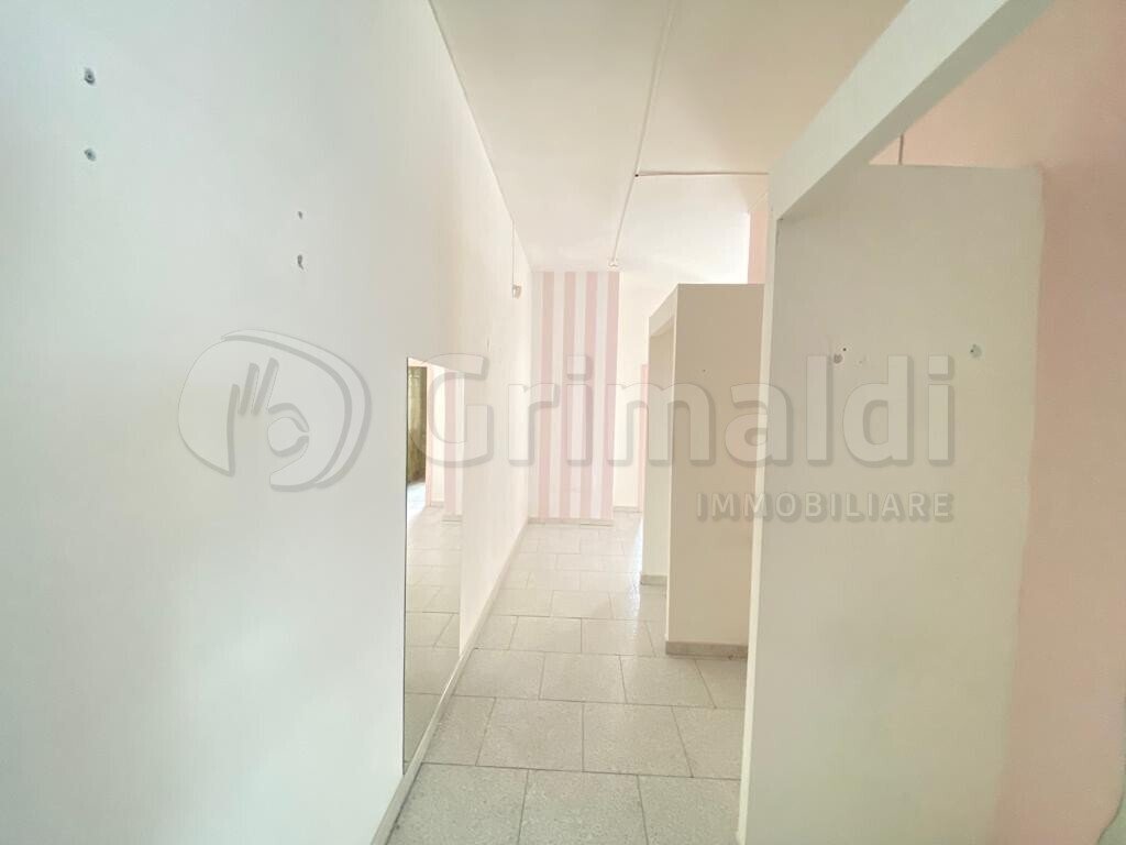 03.JPG - Locale Commerciale Giugliano in Campania - foto 3