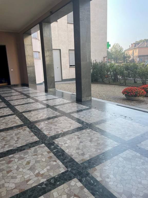 Appartamento piazza Emanuele Filiberto Duca d'Aosta, 8, Pavia - foto 2