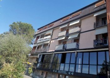 Facciata - Stabile - Palazzo via Roma, Loiano - foto 1