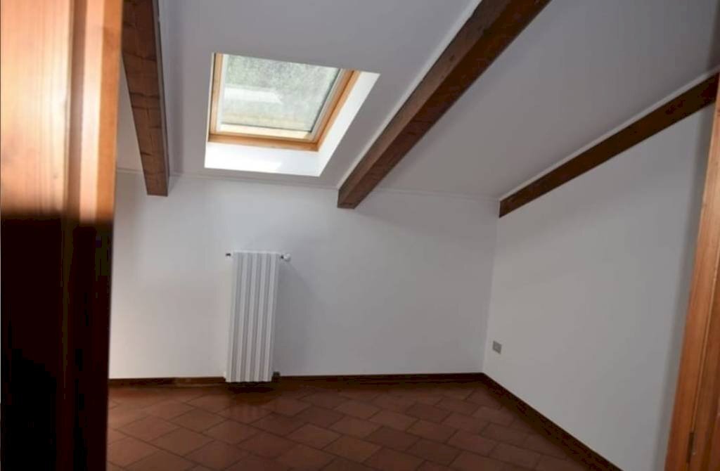Villa via Enea Sacconaghi, Comerio - photo 3