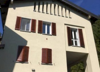 Villa via Enea Sacconaghi, Comerio - foto 1