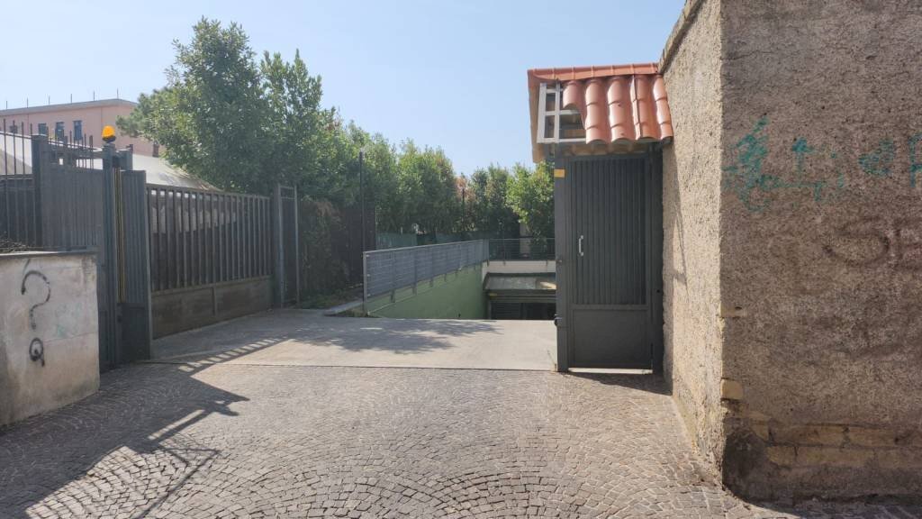 accesso garage - Box via Margherita di Savoia, San Giorgio a Cremano - foto 3