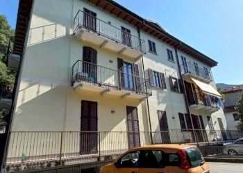 Monolocale via Giacomo Matteotti, 19, Maccagno con Pino e Veddasca - foto 1