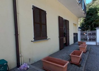 Monolocale via Giacomo Matteotti, 19, Maccagno con Pino e Veddasca - foto 10