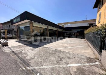 photo_25_2023-11-28_11-39-05.jpg - Show room Via Giuseppe Zanardelli 68, Concesio - foto 2