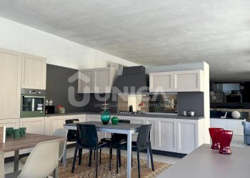 photo_1_2023-11-28_11-39-05.jpg - Show room Via Giuseppe Zanardelli 68, Concesio - foto 11