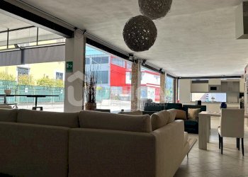 photo_5_2023-11-28_11-39-05.jpg - Show room Via Giuseppe Zanardelli 68, Concesio - foto 12