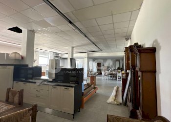 photo_28_2023-11-28_11-39-05.jpg - Show room Via Giuseppe Zanardelli 68, Concesio - foto 14