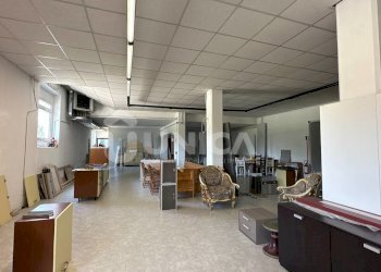 photo_34_2023-11-28_11-39-05.jpg - Show room Via Giuseppe Zanardelli 68, Concesio - foto 15